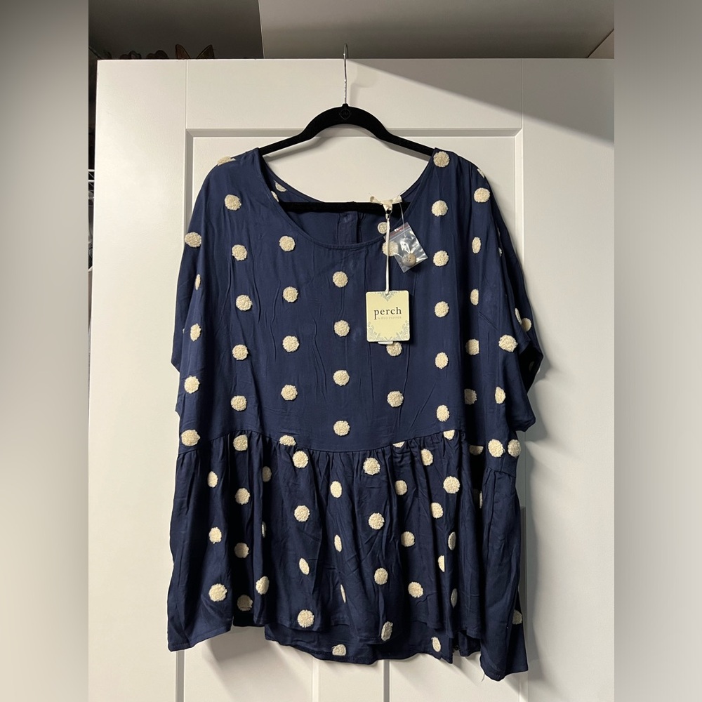 Perch size 1X top. Navy with cream polka dots.